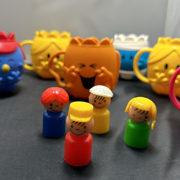 Lot of McDonald's 7 mugs & 4 vintage Little People - Picture 5 of 12